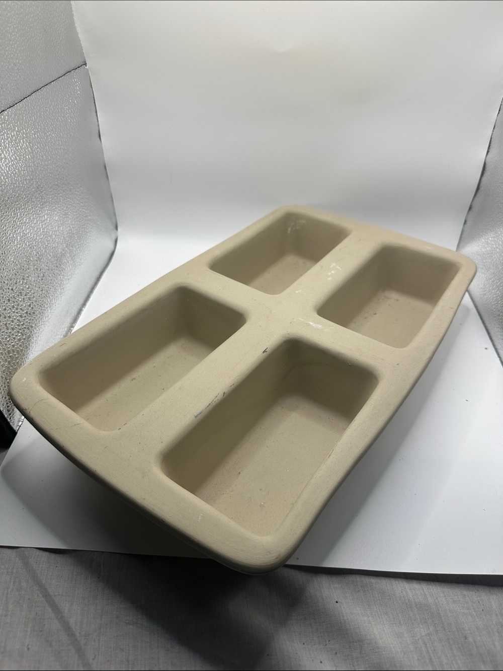 Vintage Pampered Chef Family Heritage Stoneware Mini 4-Loaf Pan